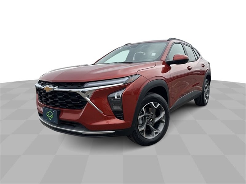 Certified 2024 Chevrolet Trax LT w/ Driver Confidence Package image 1