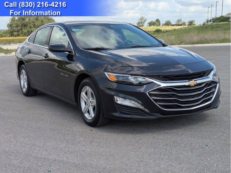 Used 2023 Chevrolet Malibu LT image 1