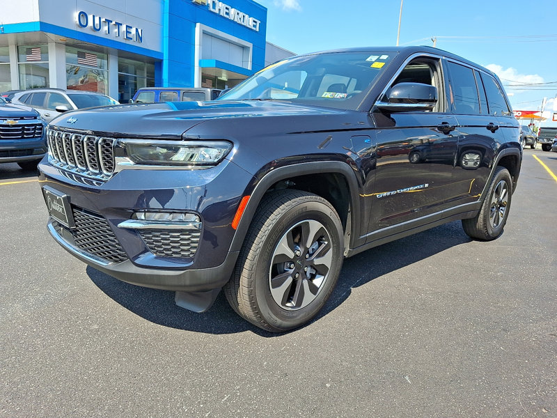 Used 2023 Jeep Grand Cherokee 4WD 4xe image 1