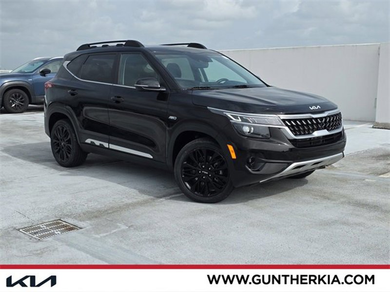Certified 2022 Kia Seltos Nightfall Edition image 1