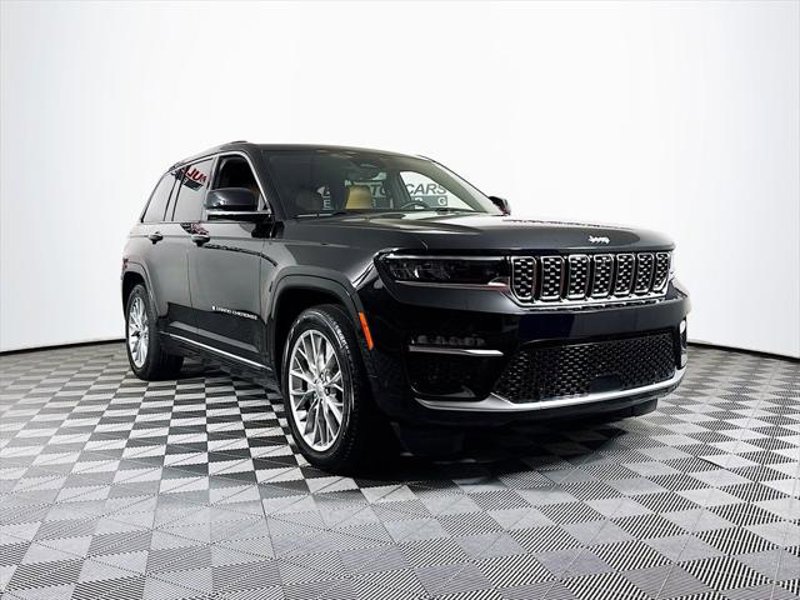 Certified 2024 Jeep Grand Cherokee Summit w/ Luxury Tech Group V image 1