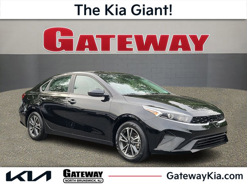 Certified 2023 Kia Forte LXS image 1