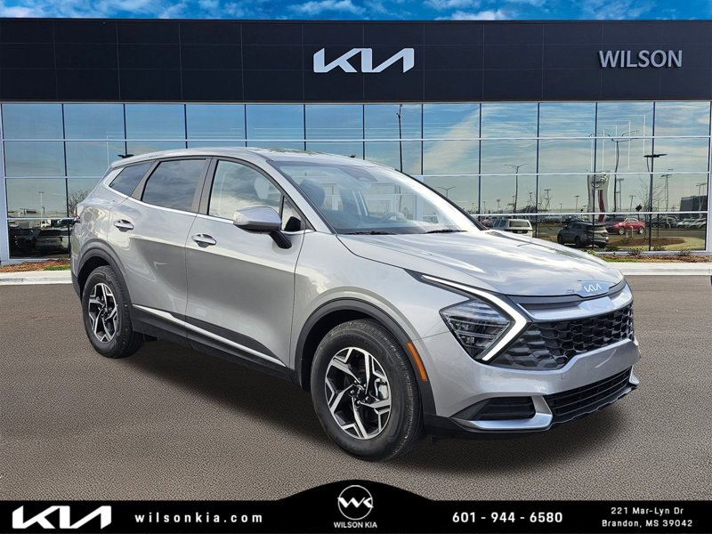 Certified 2025 Kia Sportage LX image 1