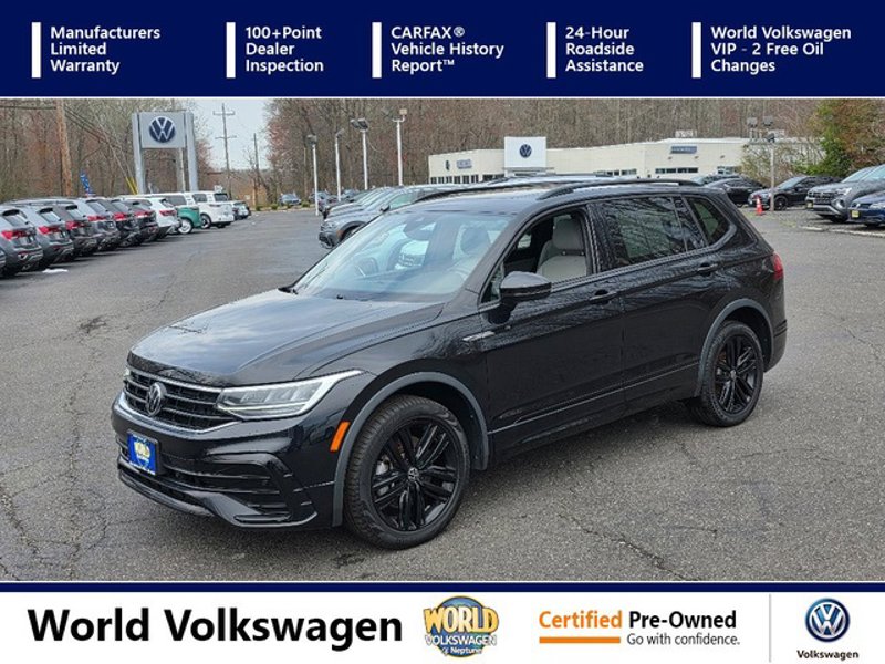 Certified 2022 Volkswagen Tiguan SE R-Line image 1