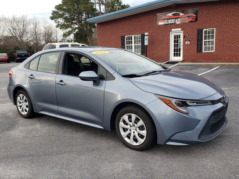 Used 2020 Toyota Corolla LE image 1