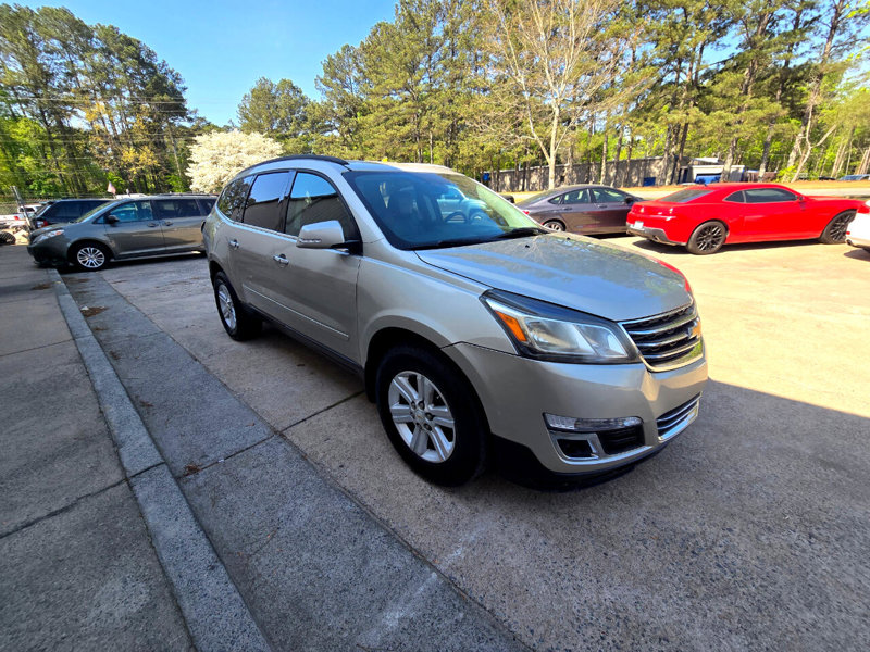 Used 2013 Chevrolet Traverse LT image 1