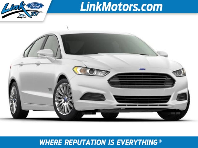 Used 2016 Ford Fusion SE w/ Equipment Group 202A image 1
