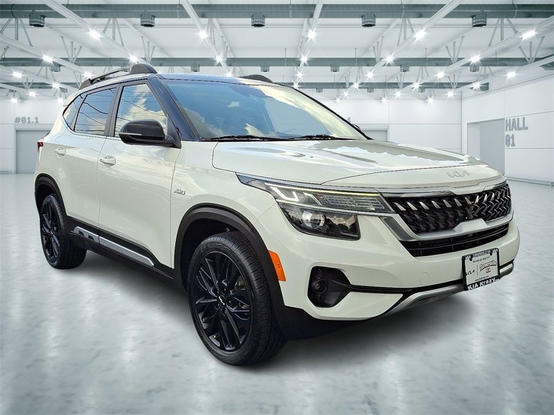 Certified 2022 Kia Seltos Nightfall Edition image 1