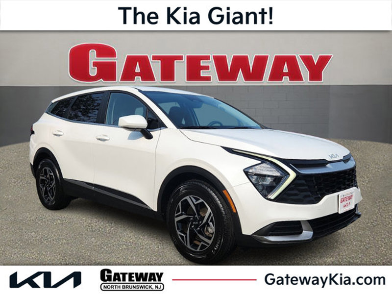 Certified 2023 Kia Sportage LX image 1