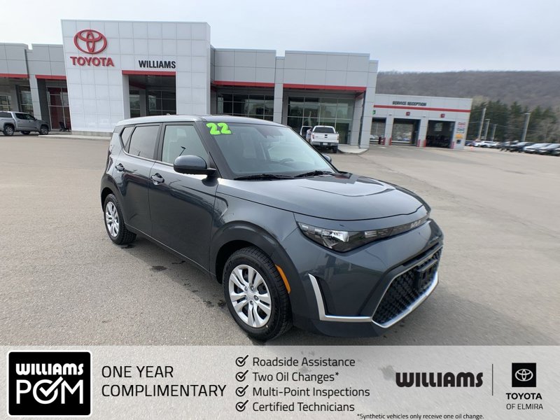 Used 2023 Kia Soul LX image 1