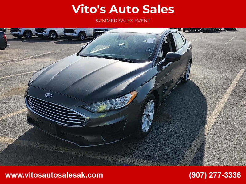 Used 2019 Ford Fusion SE image 1