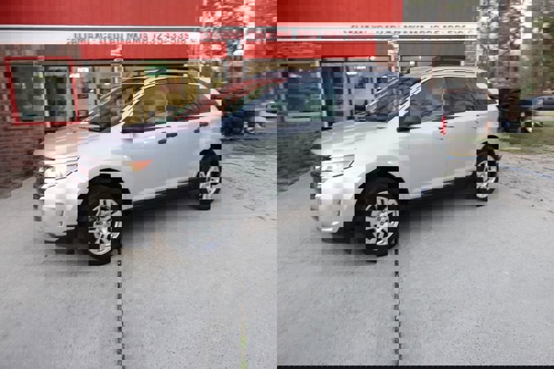 Used 2011 Ford Edge SE w/ 101A Rapid Spec Order Code image 1