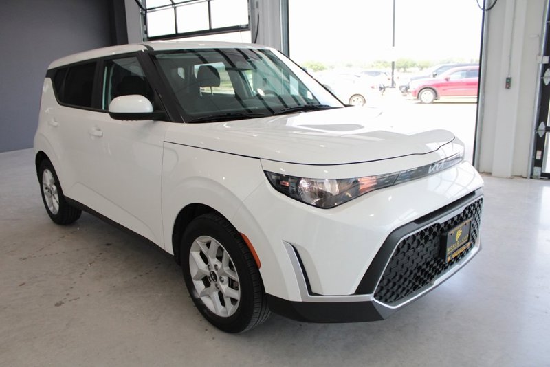Certified 2023 Kia Soul LX w/ Option Group 015 image 1