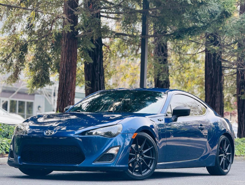 Used 2015 Scion FR-S image 1