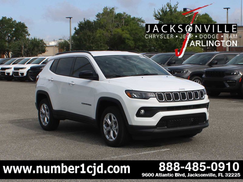 New 2025 Jeep Compass Latitude image 1