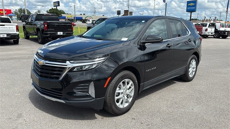 Certified 2023 Chevrolet Equinox LT image 1
