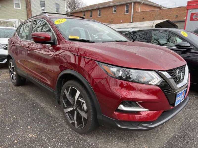 Certified 2021 Nissan Rogue Sport SL image 1