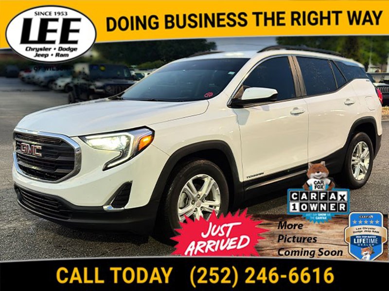 Used 2021 GMC Terrain SLE w/ Driver Convenience Package image 1