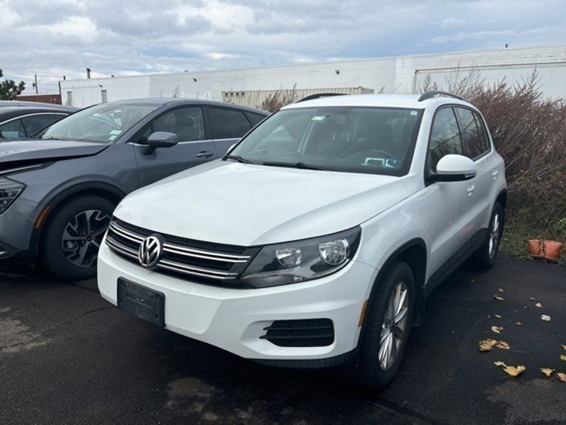 Used 2015 Volkswagen Tiguan SE image 1