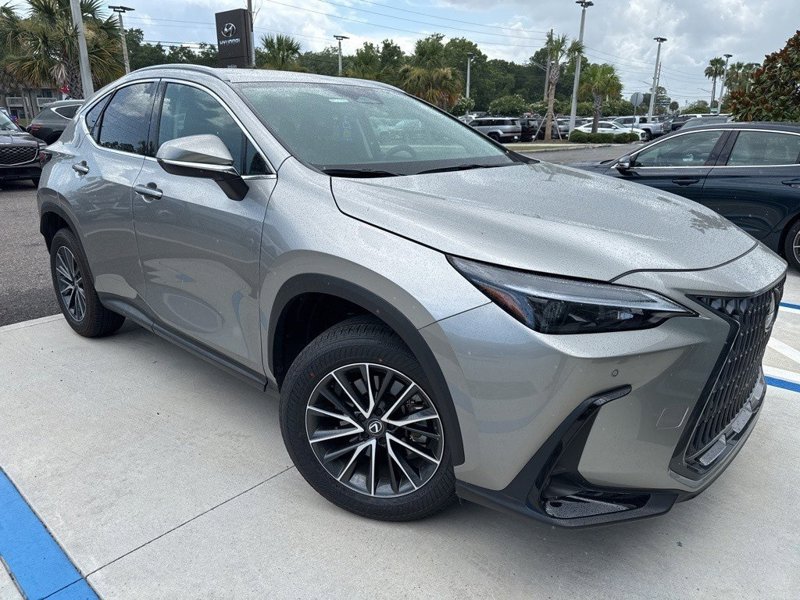 Used 2025 Lexus NX 250 FWD image 1