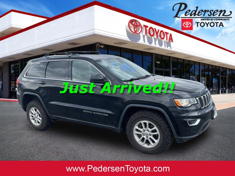 Used 2018 Jeep Grand Cherokee Laredo image 1