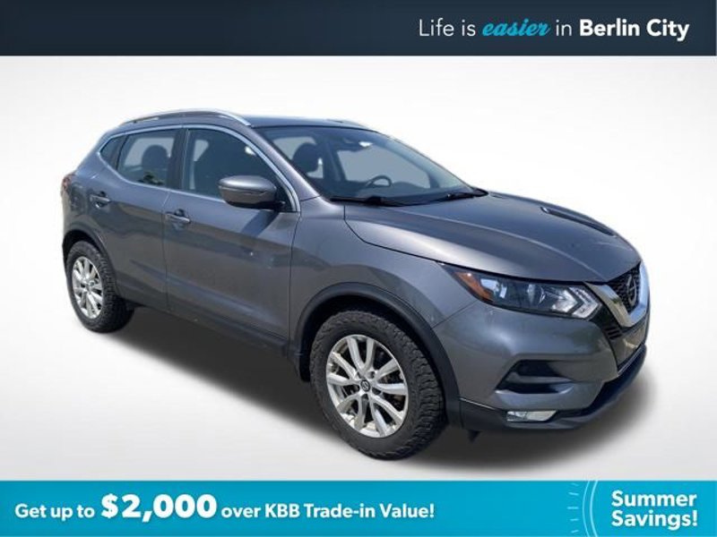 Certified 2022 Nissan Rogue Sport SV image 1