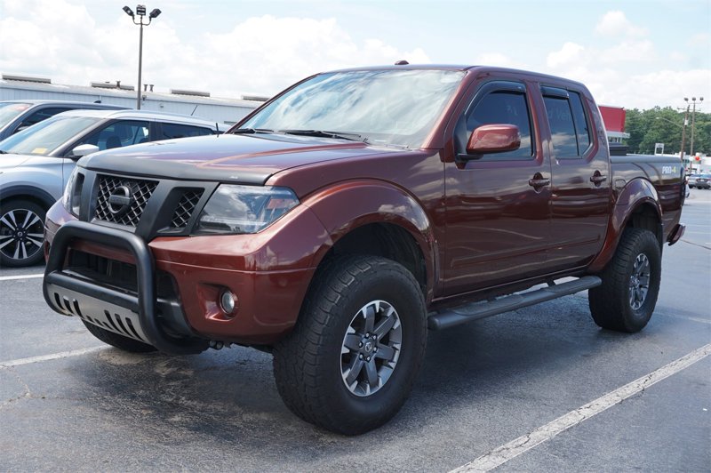 Used 2017 Nissan Frontier PRO-4X image 1