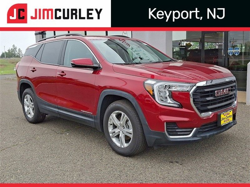 Certified 2022 GMC Terrain SLE w/ Driver Convenience Package image 1