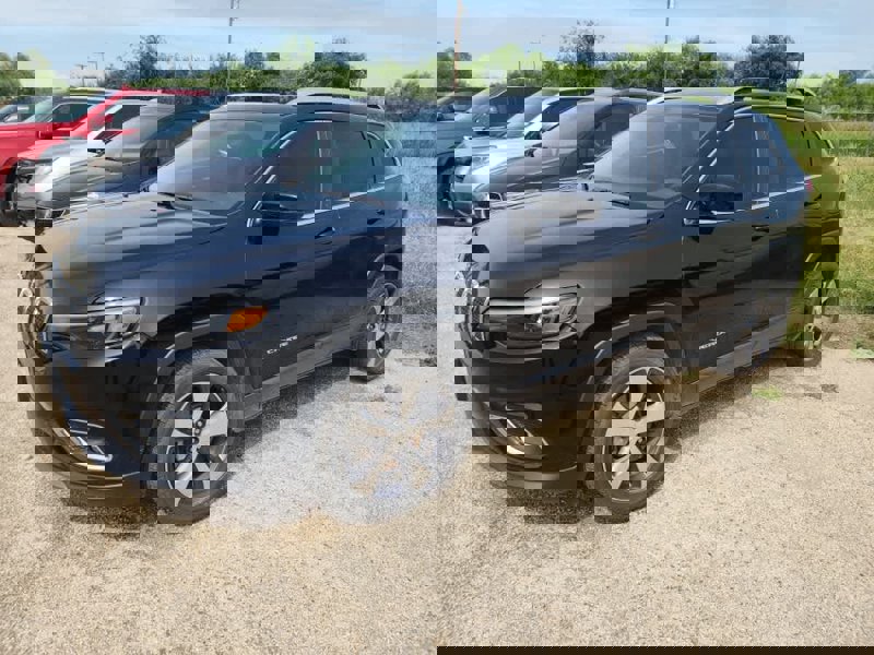 Used 2020 Jeep Cherokee Limited image 1