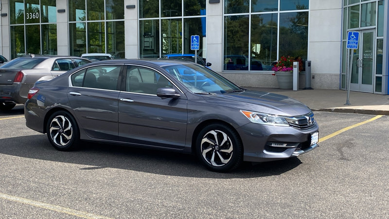 Certified 2017 Honda Accord EX-L image 1