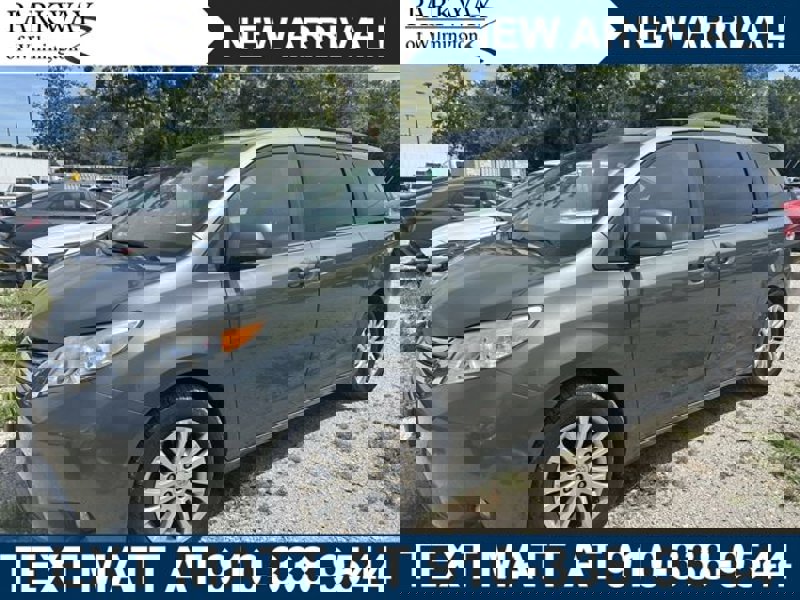 Used 2014 Toyota Sienna XLE image 1