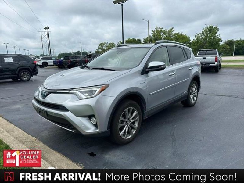 Certified 2017 Toyota RAV4 Limited image 1