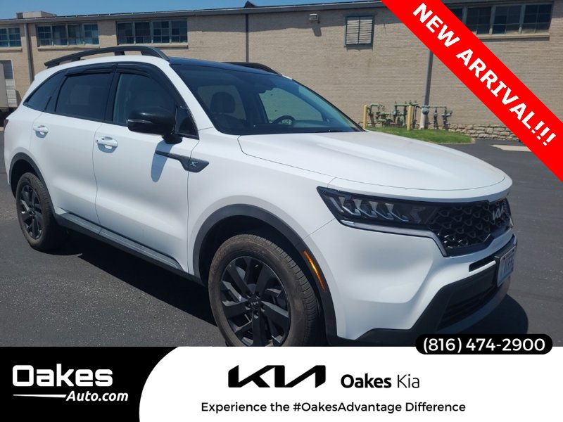 Certified 2023 Kia Sorento S w/ Panoramic Sunroof Package image 1
