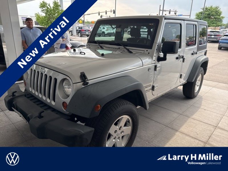 Used 2012 Jeep Wrangler Unlimited Sport image 1