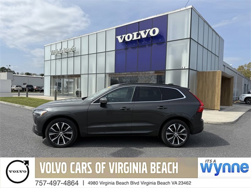 Used 2022 Volvo XC60 B5 Momentum w/ Climate Package image 1
