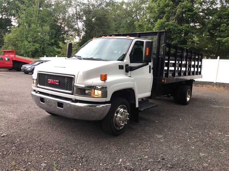 Used 2008 GMC TopKick C4500 2WD Regular Cab image 1