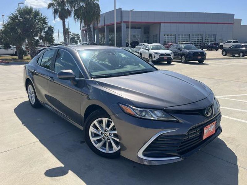 Certified 2024 Toyota Camry LE image 1