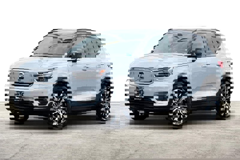 Certified 2022 Volvo XC40 P8 Recharge Ultimate image 1