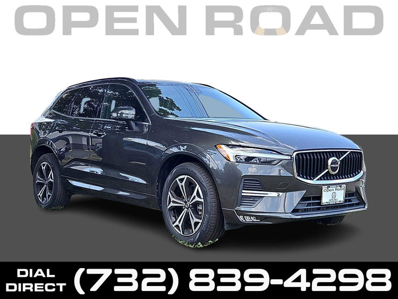Used 2022 Volvo XC60 B5 Momentum w/ Climate Package image 1