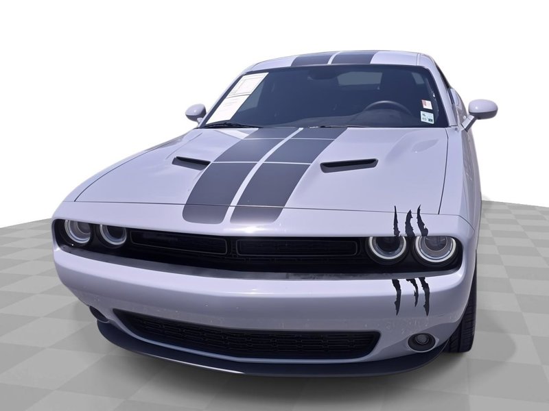 Used 2021 Dodge Challenger SXT w/ Driver Convenience Group image 1