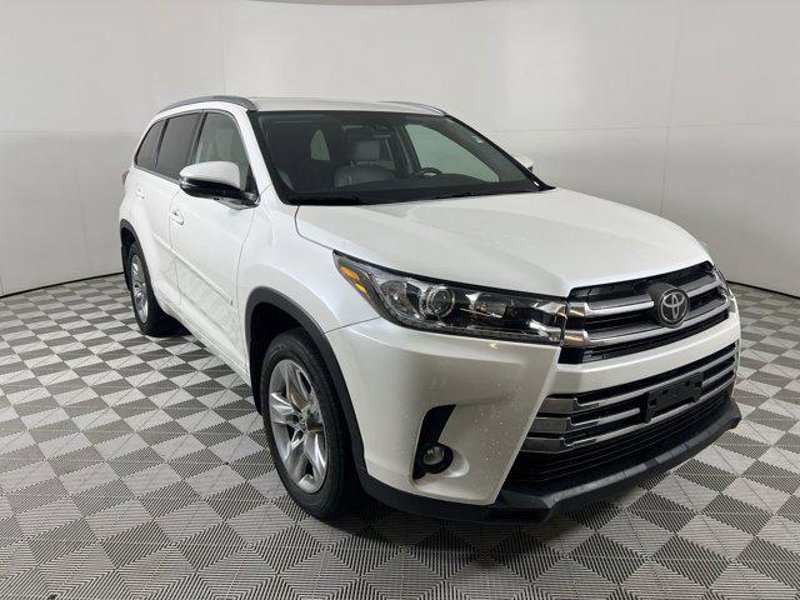Certified 2019 Toyota Highlander Limited image 1