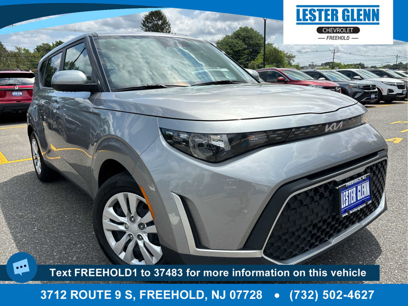Used 2023 Kia Soul LX image 1