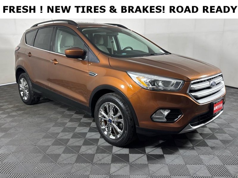 Used 2017 Ford Escape SE w/ Equipment Group 201A image 1