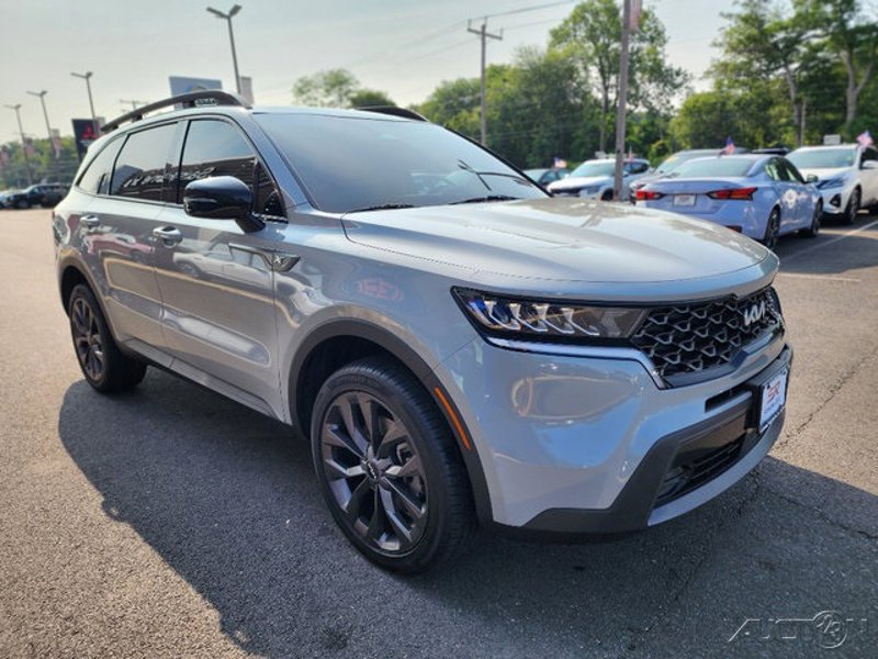 Certified 2023 Kia Sorento X-Line EX image 1