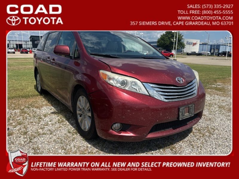 Used 2011 Toyota Sienna Limited image 1