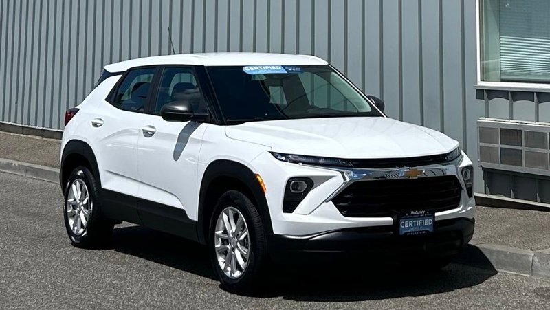 Certified 2024 Chevrolet TrailBlazer LS w/ LS Confidence Package image 1