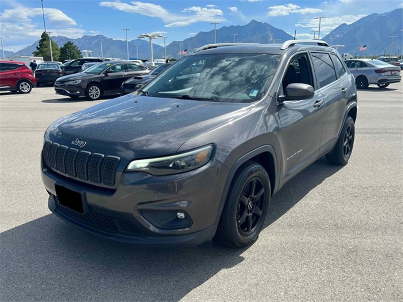 Used 2019 Jeep Cherokee Latitude Plus w/ Comfort/Convenience Group image 1