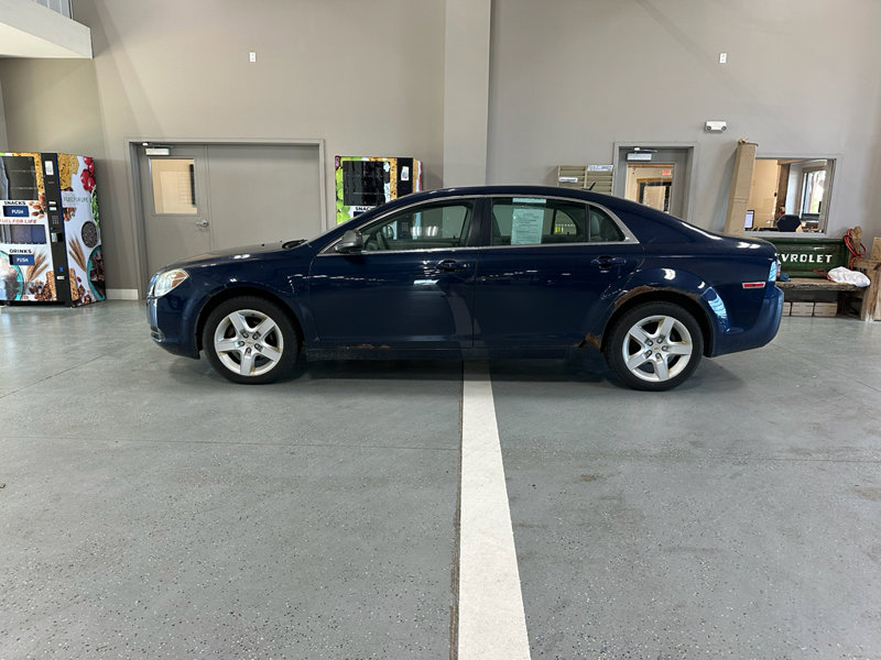 Used 2011 Chevrolet Malibu LS image 1