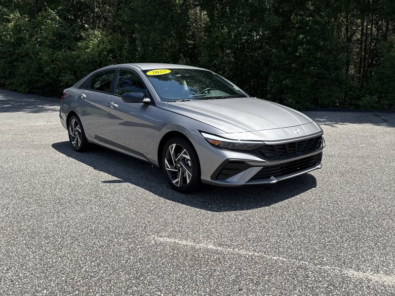 Certified 2025 Hyundai Elantra Sport image 1