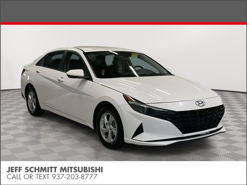 Used 2023 Hyundai Elantra SE image 1